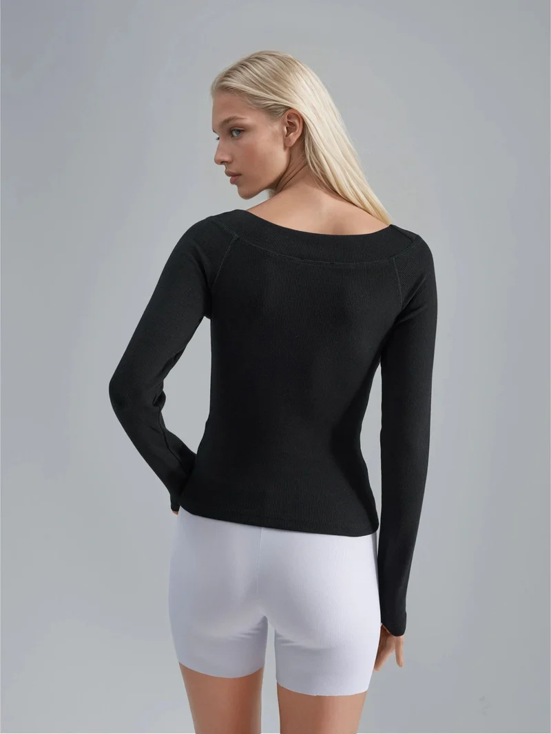 بوسيم BUSEM Slim Fit Ribbed Boat Neck Blouse